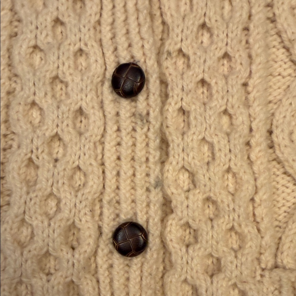 Elegant Cream Cable Knit Cardigan - Picture 7 of 7